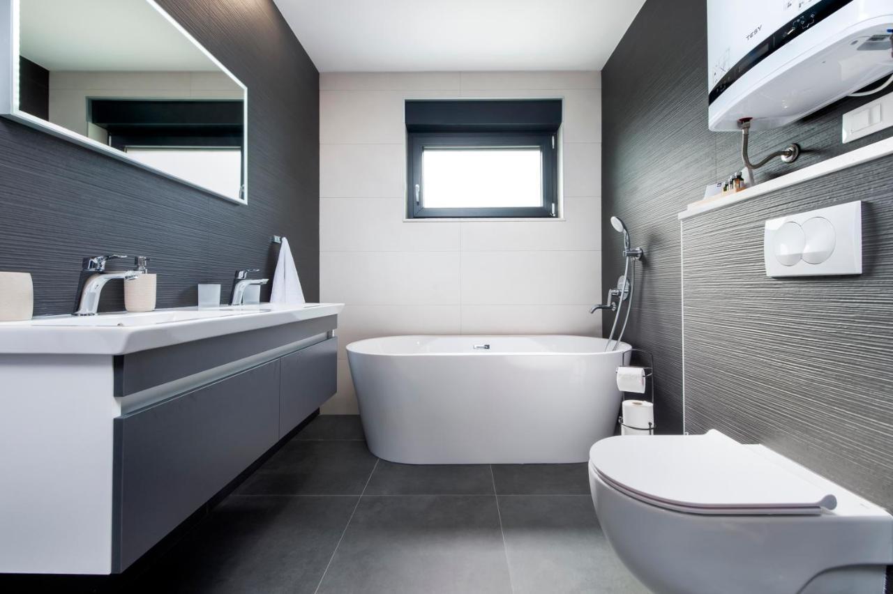 Luxury Levante 2 Apartment