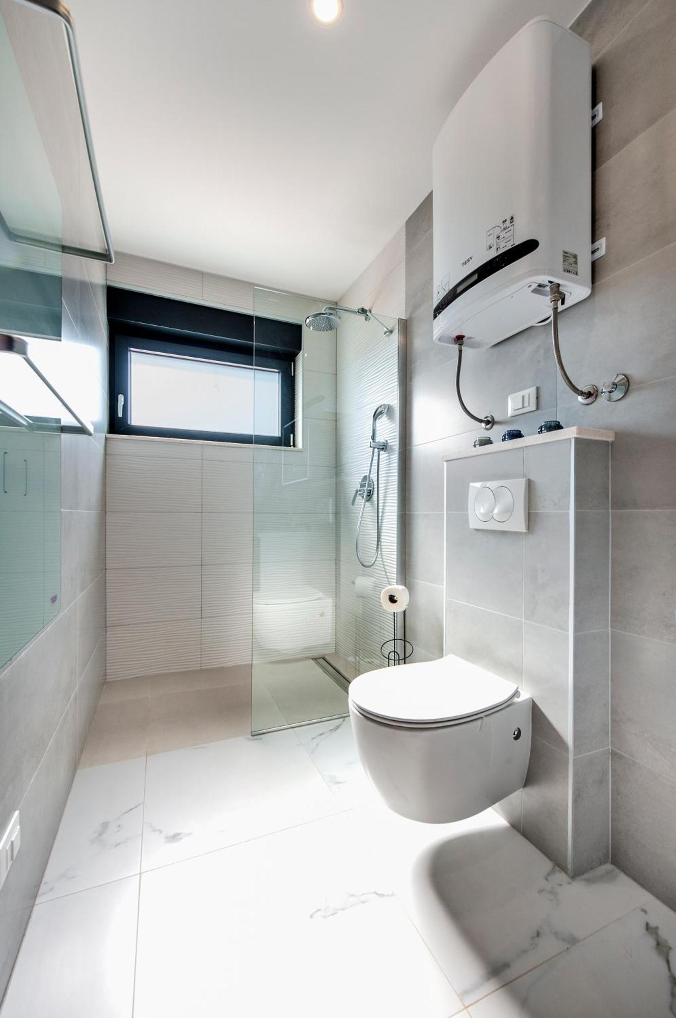 Luxury Levante 2 *