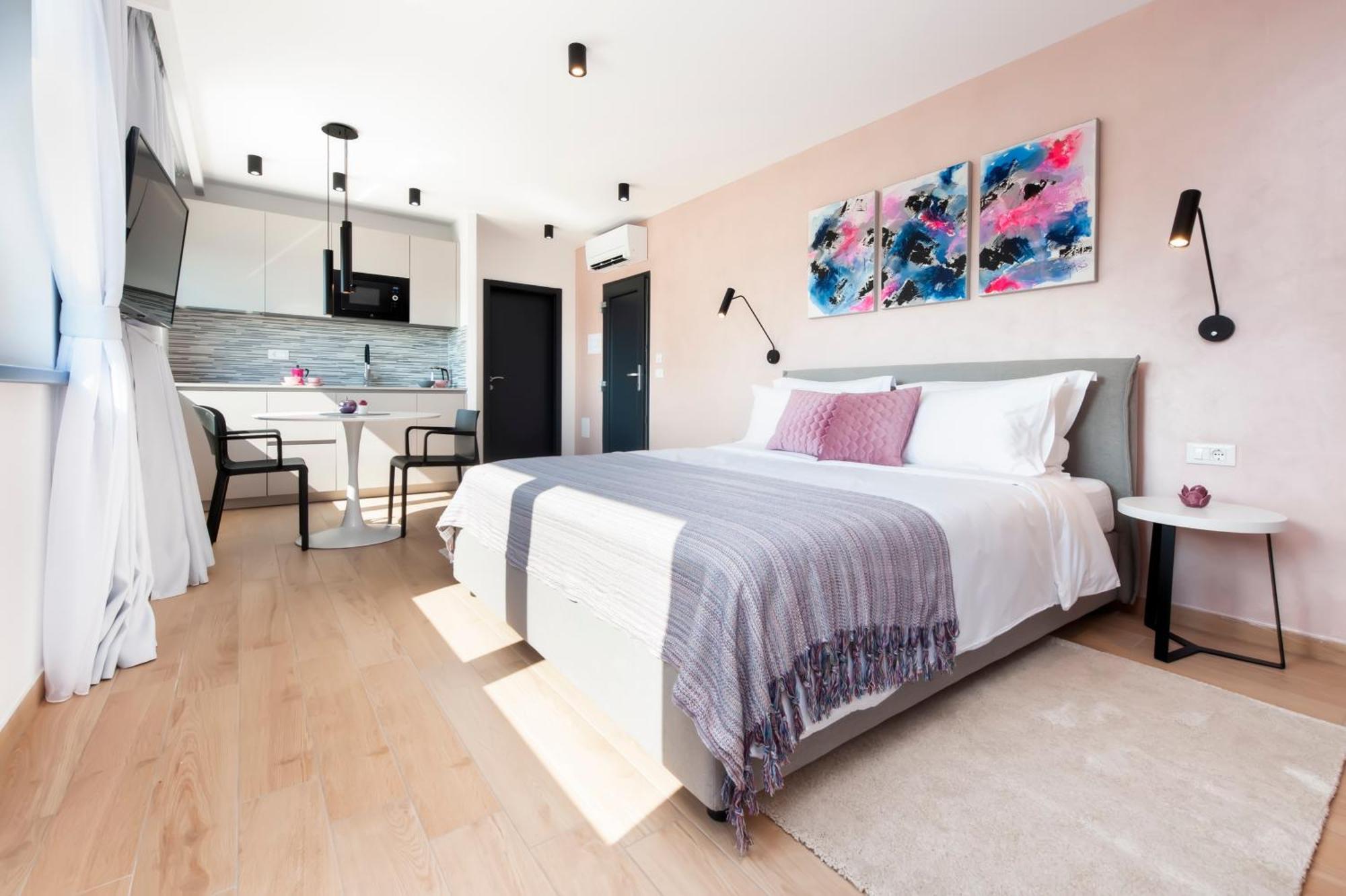 Apartment Luxury Levante 2 *